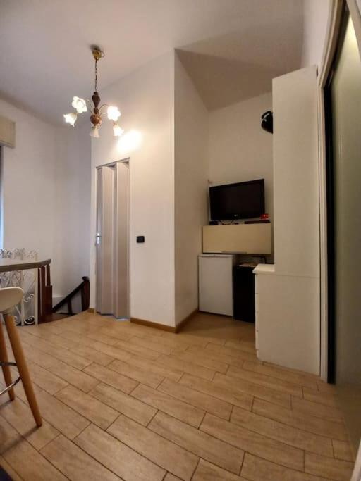 Edith Home Doccia Idromassaggio Milano Exterior foto