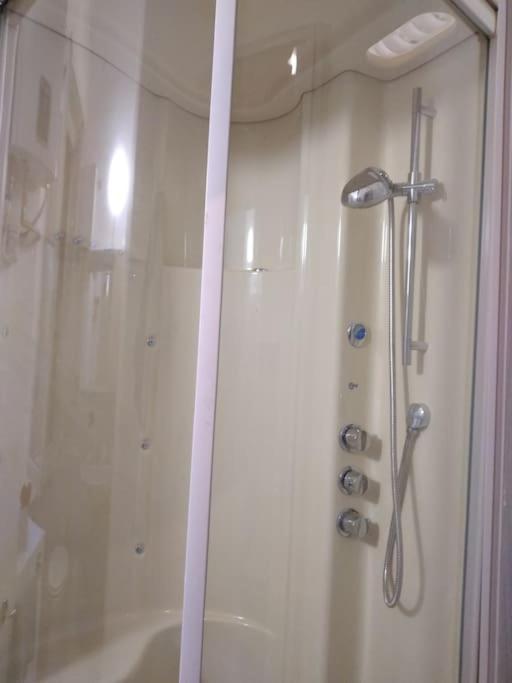 Edith Home Doccia Idromassaggio Milano Exterior foto
